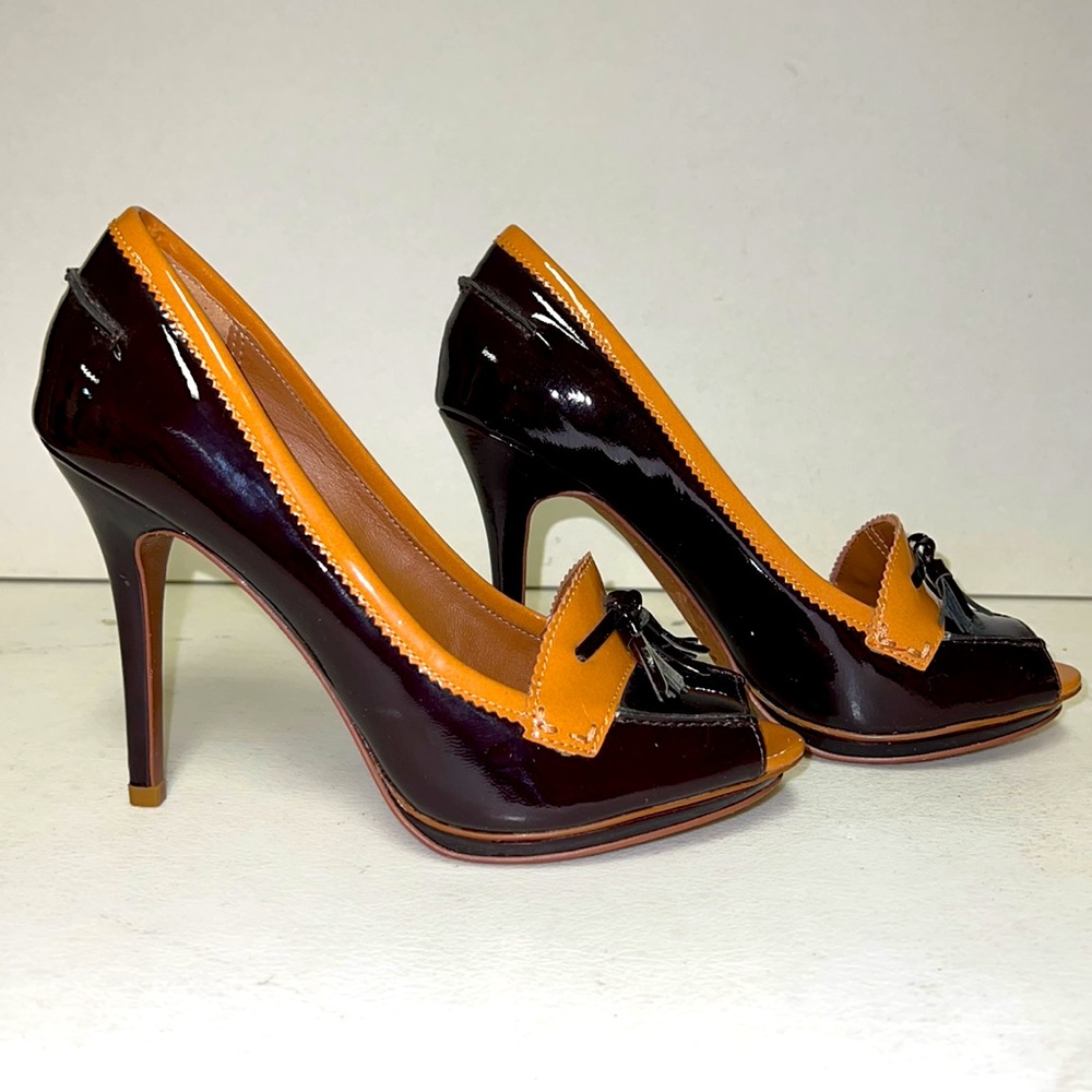 Donald J. Pliner Black and Tan Heels - Picture 4 of 8